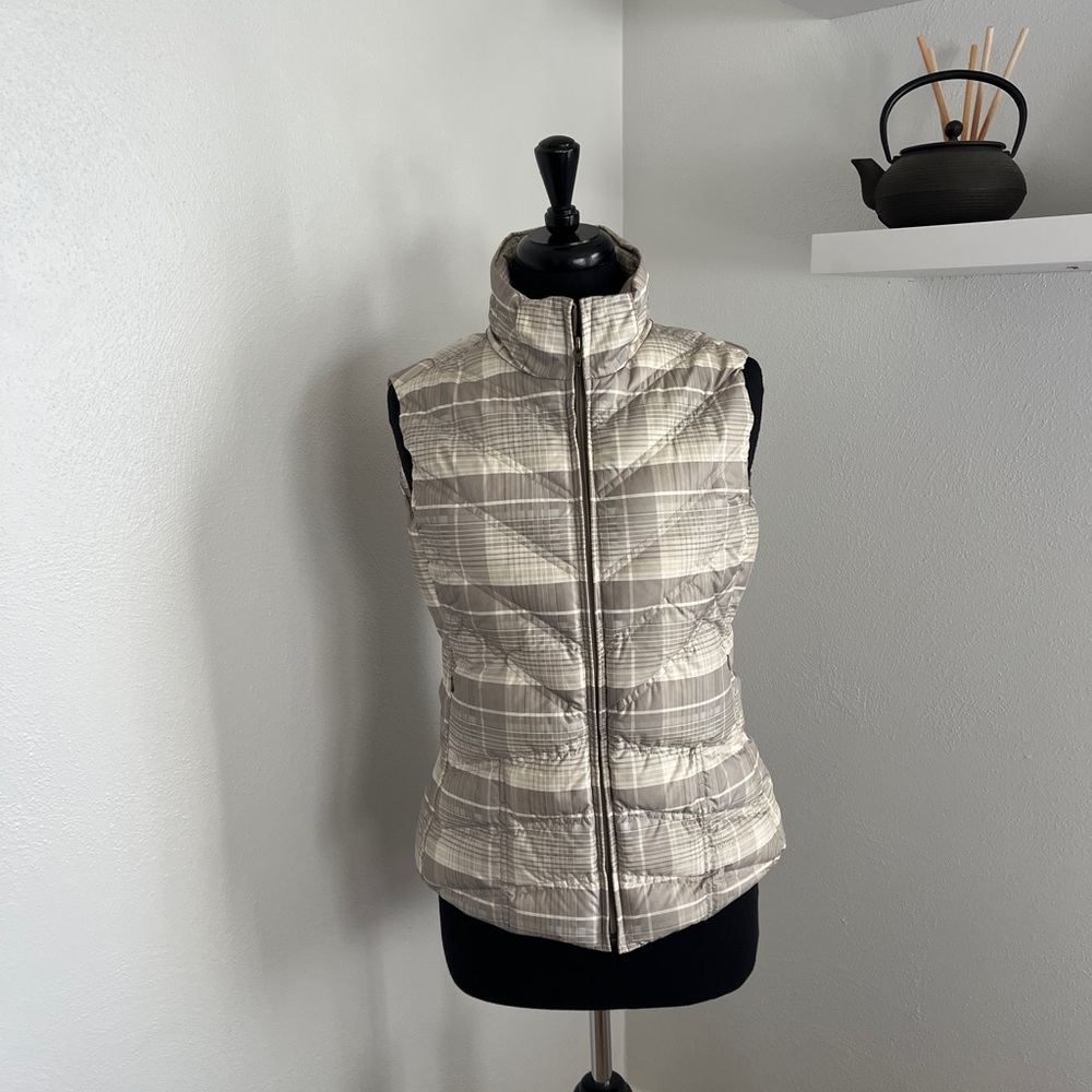 Patagonia Down With It Plaid Puffer Vest Tan/Beige Goose Down Size S